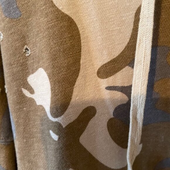 MAZIK Camouflage  Hoodie Sz L-  NWOT - Picture 4 of 8